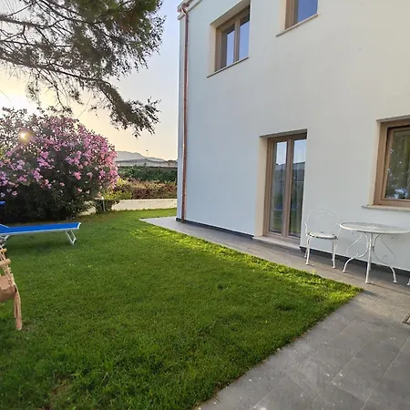 Sabbia Del Mare Apartment *