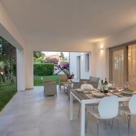 Sabbia Del Mare Apartment *
